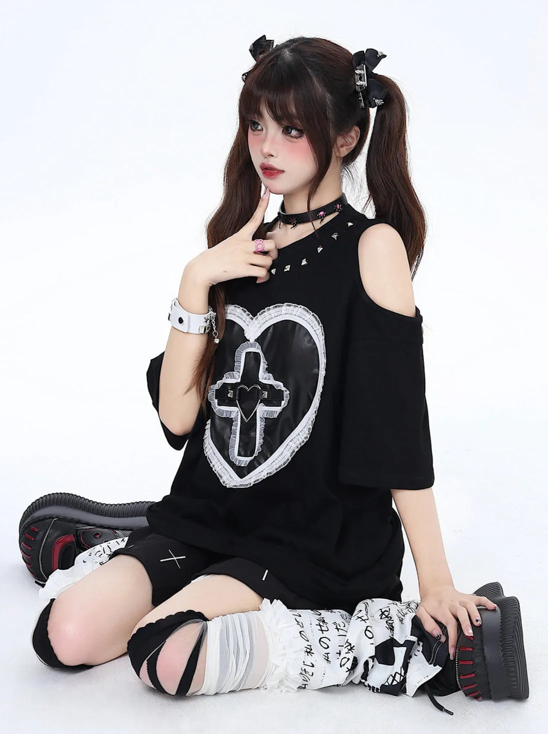 Dark Riveted Lace T-Shirt Love Loose Open Shelder