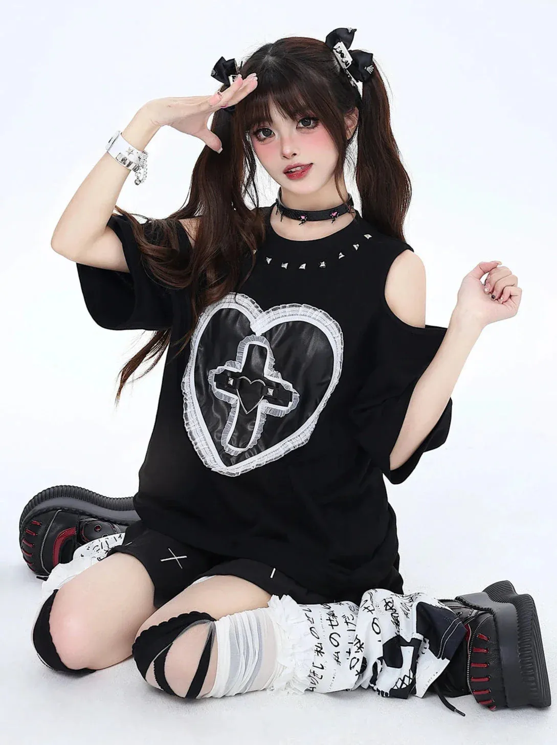Dark Riveted Lace T-Shirt Love Loose Open Shelder