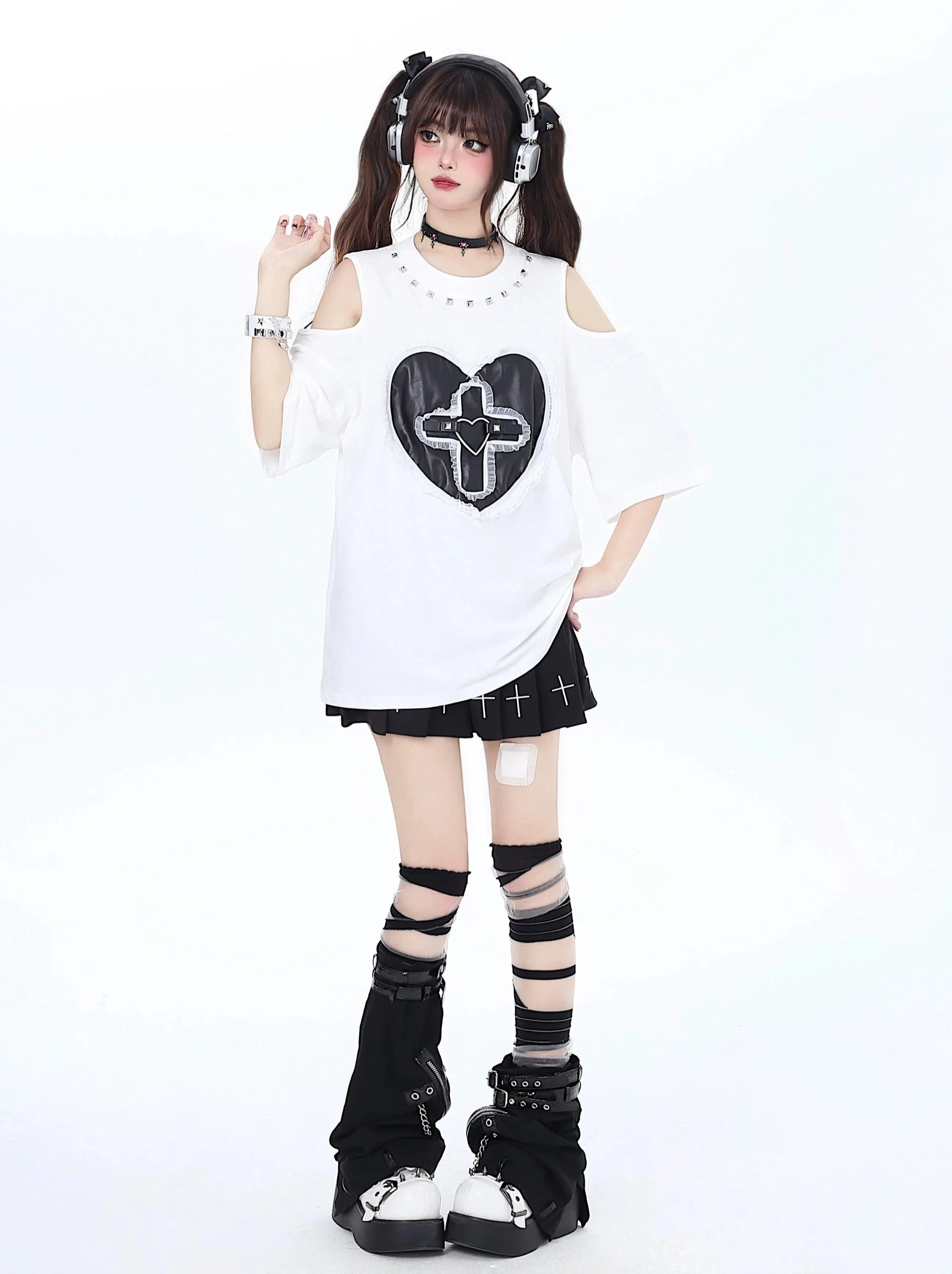 Dark Riveted Lace T-Shirt Love Loose Open Shelder