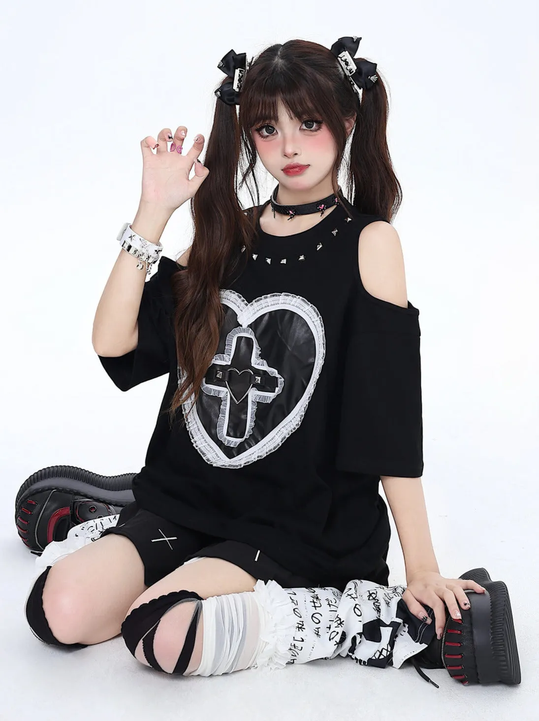 Dark Riveted Lace T-Shirt Love Loose Open Shelder